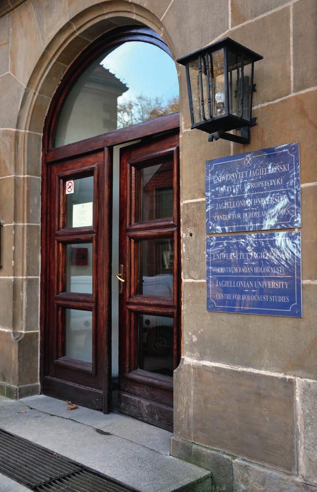Pewną bazę już mamy. Teraz chcemy ją poszerzać. Naszym zamiarem jest, by z tego ośrodka korzystali wykładowcy i studenci z całej Europy.