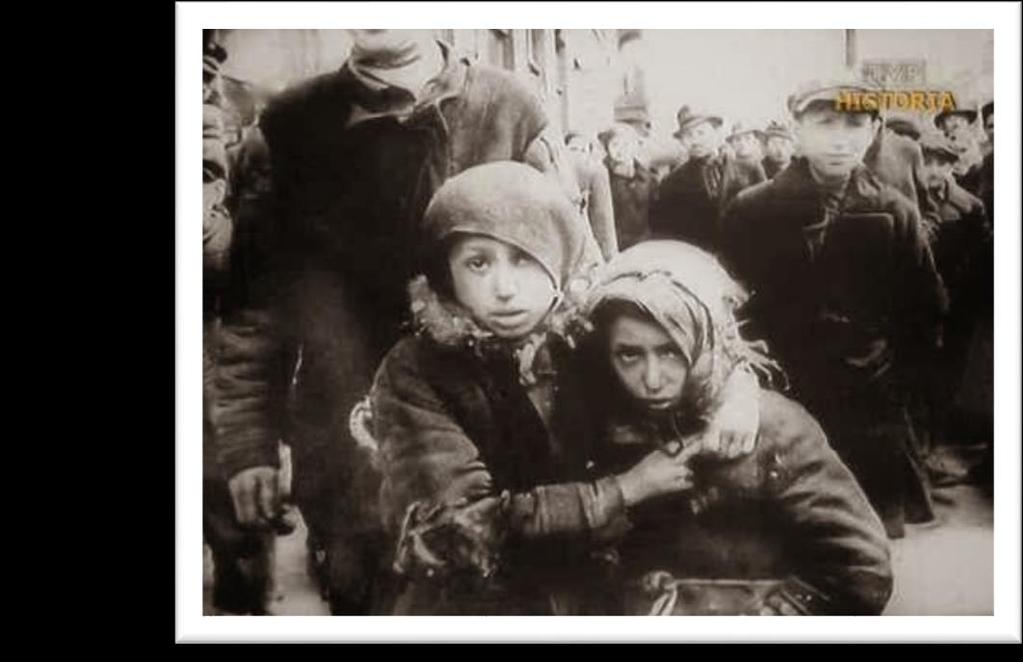 Irena Sendlerowa zorganizowała też na dużą skalę akcję poszukiwania dzieci żydowskich, które same bądź z pomocą innych osób wydostały się getta i błąkały po ulicach, a nawet przedmieściach Warszawy.
