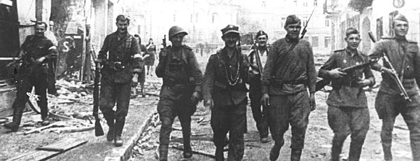 bitew z Niemcami, nim w marcu rozpoczęła współdziałanie z Armią Czerwoną. Na spotkaniu dowództwa dywizji z NKWD strona sowiecka zażądała, aby żołnierze 27.