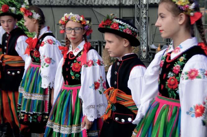 WYDARZENIA Głos Raciąża nr 8/2018 5 ków zapewniona została ochrona wydarzenia, opłacony został konferansjer,