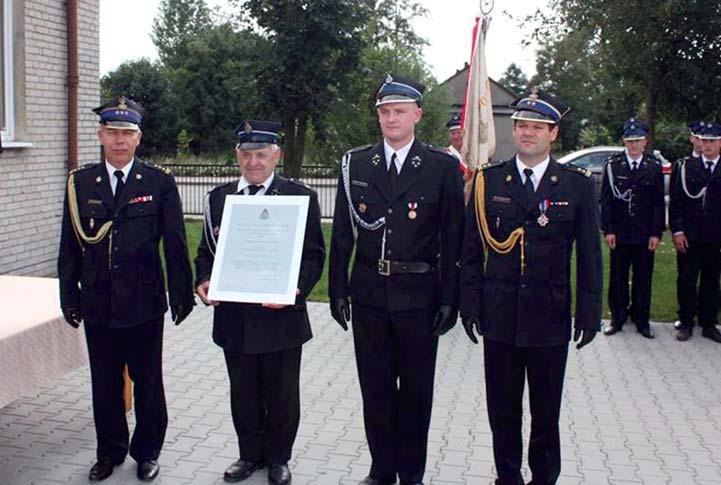 Decyzję o włączeniu wręczył zastępca mazowieckiego komendanta wojewódzkiego Państwowej Straży Pożarnej bryg. Artur Gonera wraz z komendantem powiatowym Państwowej Straży Pożarnej w Płońsku st. bryg. Pawłem Jakubowskim.