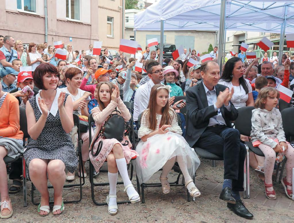 FOTOFAKT FOTOREPORTAŻ Dzień Dziecka w Grodnie Delegacja Kancelarii Prezydenta RP na czele z ministrem Adamem Kwiatkowskim przebywała w dn.