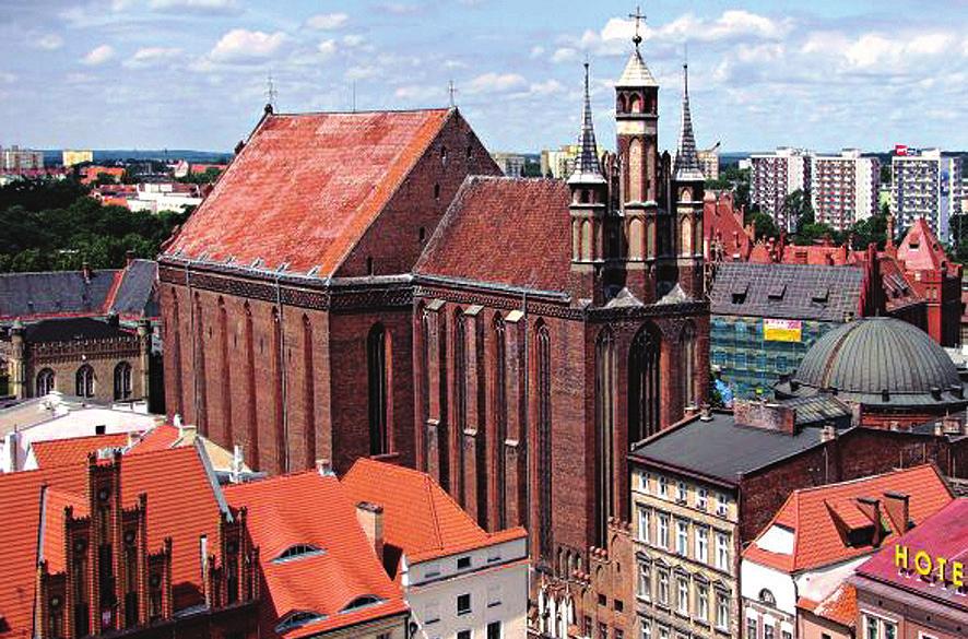 6 Kościół Wniebowzięcia Najświętszej Marii Panny w Toruniu budowany był etapami od 1343 roku aż do końca XIV w. formy i skromnym wystrojem.