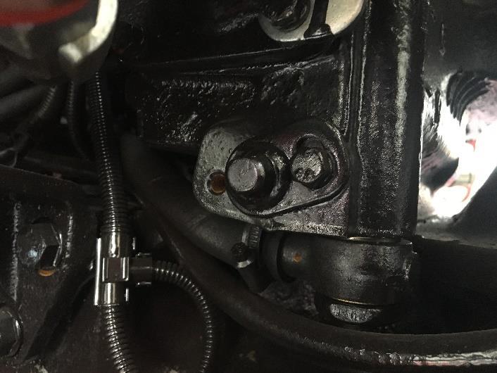 UKŁAD HYDRAULIKI ZEWNĘTRZNEJ MTZ BELARUS TRAKTOR SP. Z O.O. - Ciągniki BELARUS posiadają układ hydrauliki zewnętrznej umożliwiający pracę z cylindrami hydraulicznymi jedno i dwustronnego działania.