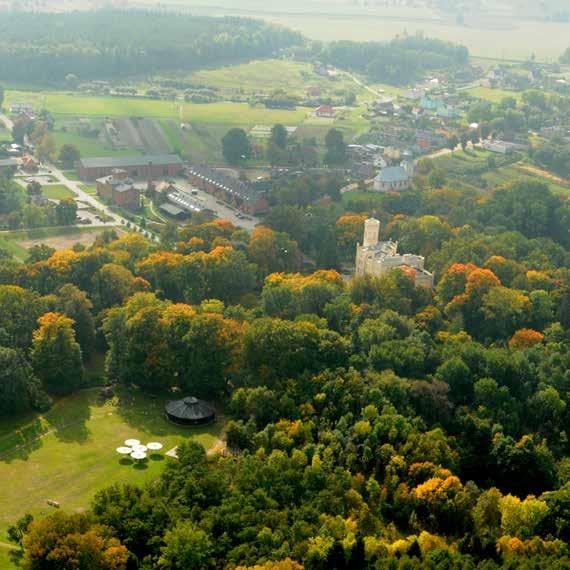 Pałac i Park Stadnina koni Winnica i Wina Sport & active Mierzęcin 1, 66-520 Dobiegniew, woj.