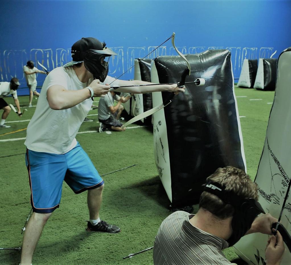 SPEED ARCHERY To połączenie gry w speedball z elementami łucznictwa. Bardzo szybkie rozgrywki, rywalizacja drużynowa, dużo śmiechu i zabawy - tak w skrócie możemy określić ten nietypowy sport.