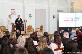 "W roku 2018, w którym obchodzimy 100 - lecie odzyskania przez Polskę niepodległości będziemy czytali o odradzającej się i odrodzonej Polsce" - zapowiedział Prezydent Andrzej Duda.