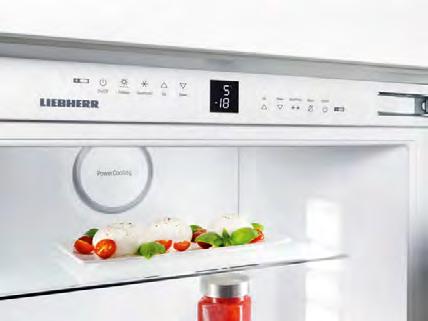 w normalnej chłodziarce. Więcej informacji na temat BioFresh znajdziesz tutaj: biofresh.liebherr.com Stylowe wyposażenie GlassLine, to połączenie perfekcyjnego wykonania z atrakcyjnym designem.