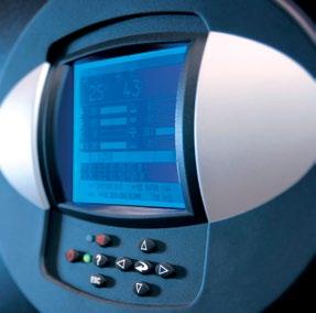 Urządzenia Liebert PDX z wyświetlaczem Vertiv ICOM mogą być centralnie monitorowane i sterowane poprzez opcjonalny wyświetlacz montowany na ścianie.