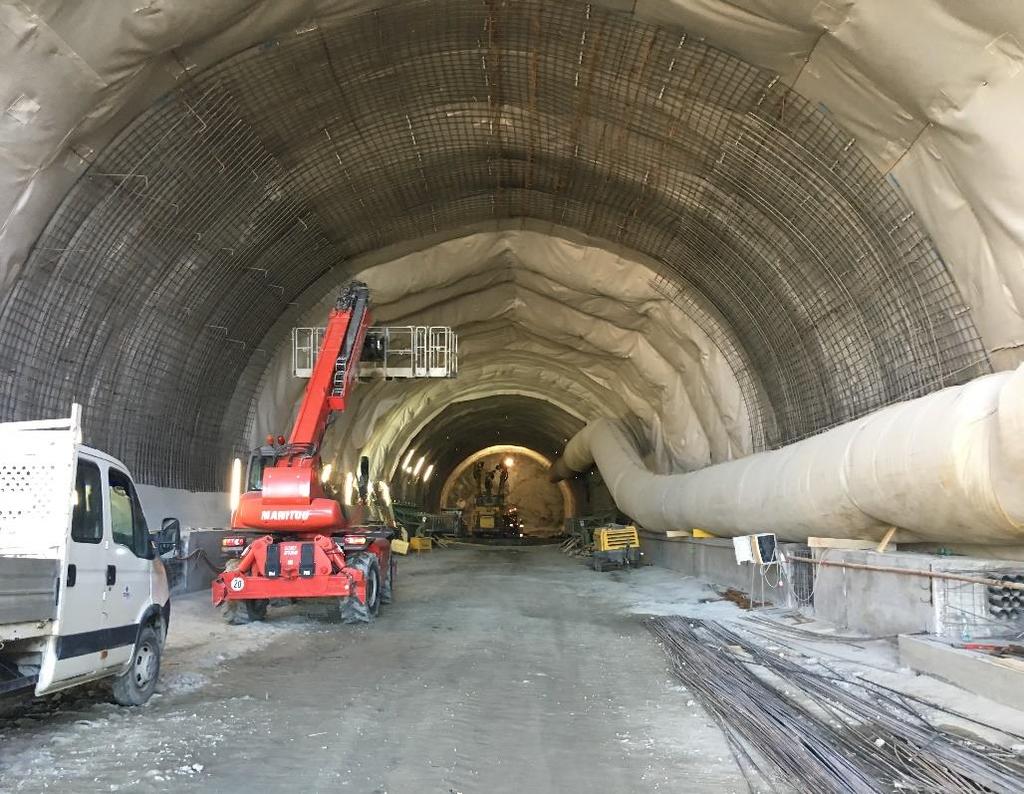 Masyw skalny klasy V, faza 8 drążenia tunelu (wg.