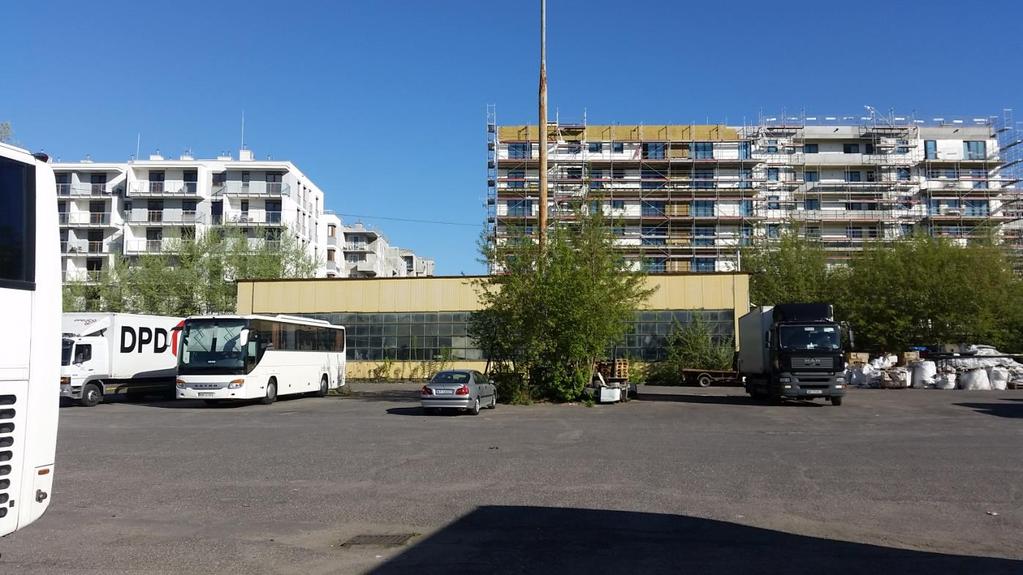Miejsca postojowe dla autokarów (1 miejsce 36m2).