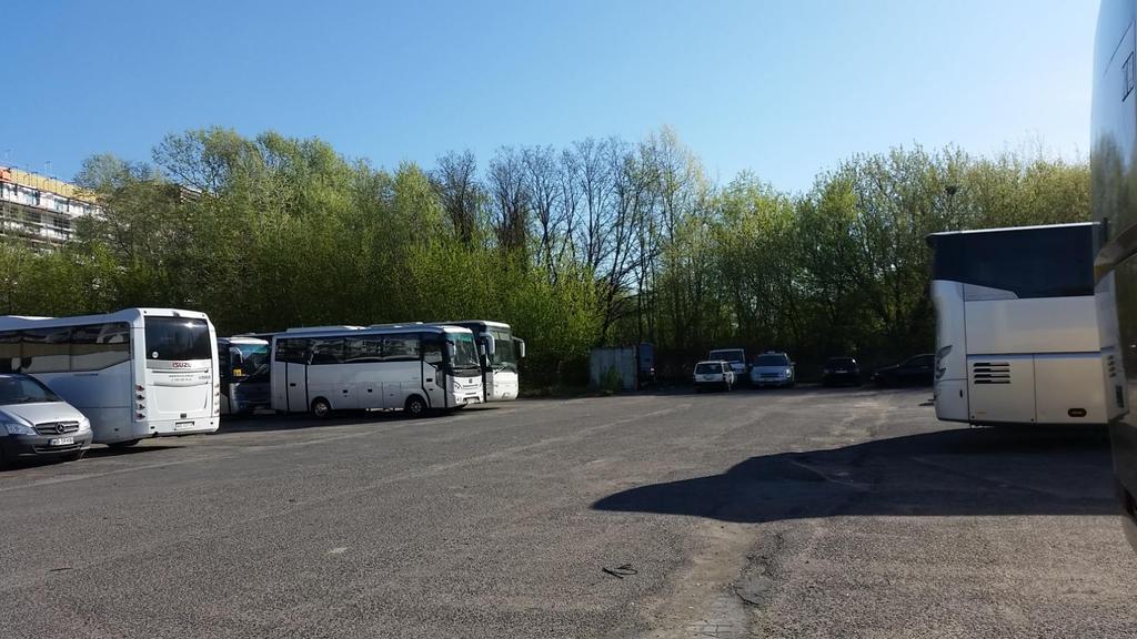 Opis przedmiotu najmu: Miejsca postojowe dla samochodów osobowych 3