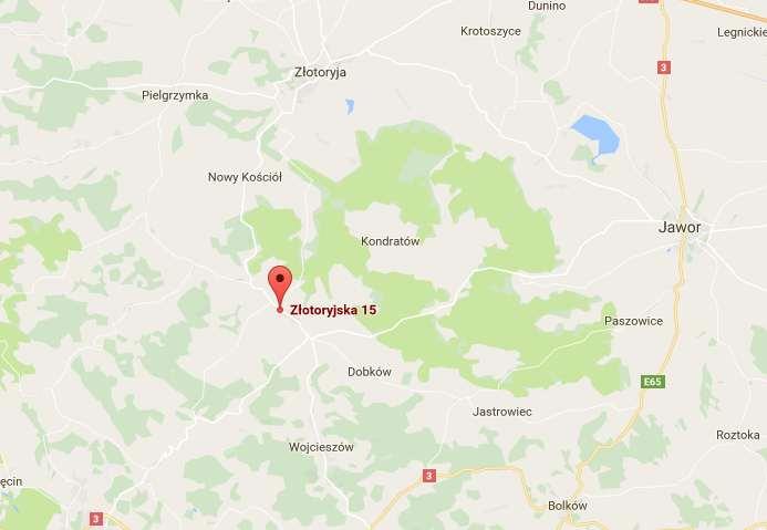 Lokalizacja i dostępność komunikacyjna: Nieruchomość położona jest w Świerzawie przy ul. Złotoryjskiej 15.