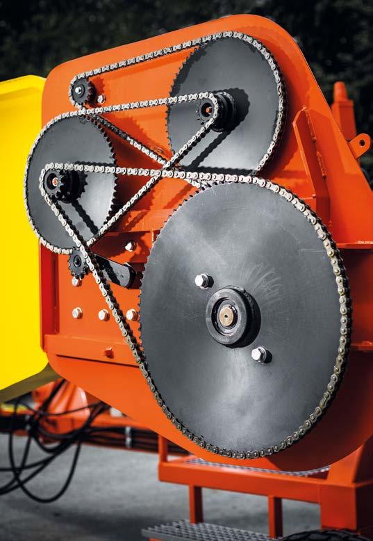ROZPAKOWYWACZKA AGRIPAK RP-1 szacunkowa wydajność t/h 90-160 * zapotrzebowanie mocy KM 150 długość cm 6850 szerokość w położeniu roboczym cm 4250/6080 szerokość w
