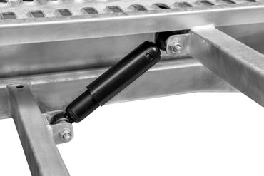 standardzie ANTYKOROZYJNA konstrukcja stalowa zabezpieczona przed korozją poprzez cynkowanie ogniowe blachy najazdów wykonane z aluminium grubości 4 mm OPCJONALNE WYPOSAŻENIE