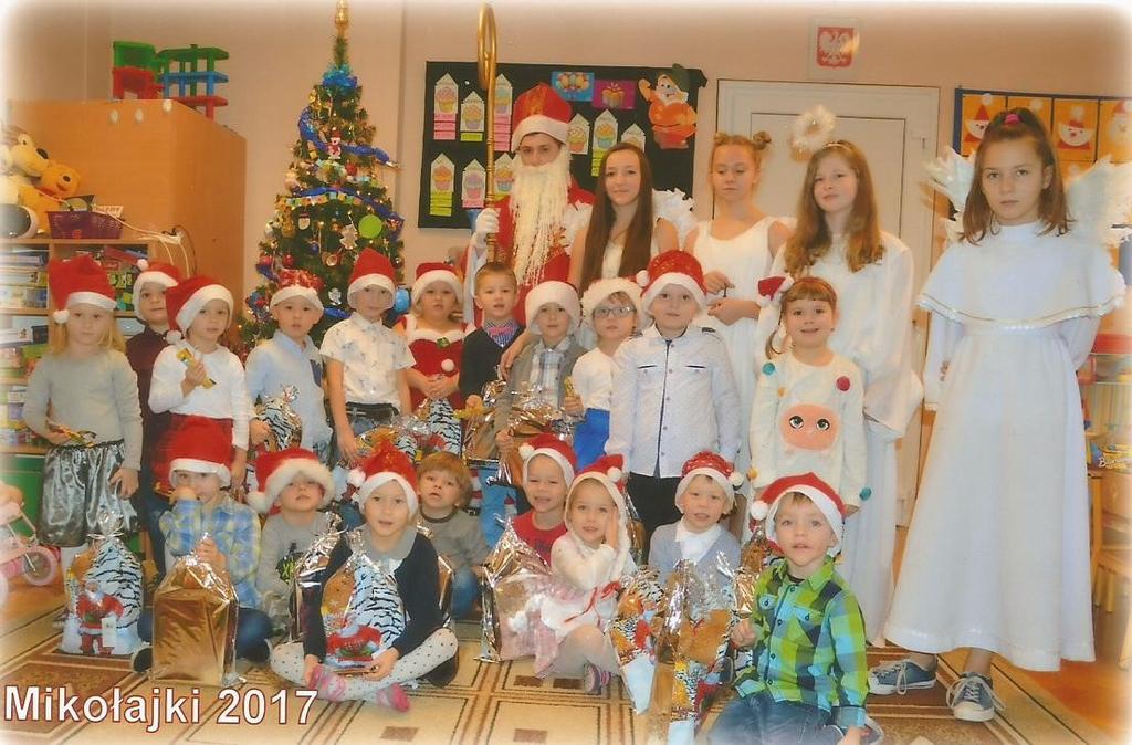 Mikołaja za rok, obiecując, że czekając na niego będą bardzo grzeczne!