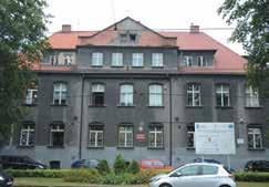 W programie zajęć zaplanowano różnego rodzaju gry i zabawy ruchowe, zajęcia rękodzielnicze, rozgrywki sportowe i umysłowe, projekcję filmu.