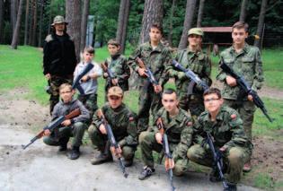 za linią wroga Obóz asg 12-15 / 15-18 lat Air Soft Gun: zajęcia z użyciem replik ASG (wierne repliki broni pod względem wielkości szczegółów i wagi).