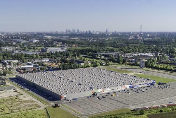 mkw), a powierzchnia konferencyjna ponad 2 tys. mkw. Podstawowym przedmiotem działalności jednostki zależnej EXPO MAZ