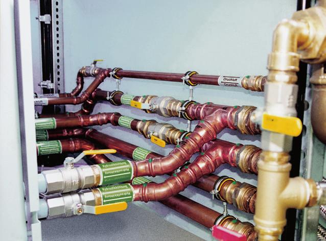 4 Zastosowania w instalacjach przemysłowych Obszary zastosowania Instalacje wody chłodzącej Do transportowania wody chłodzącej w wielu przemysłowych procesach produkcyjnych jako nośnik używana jest z