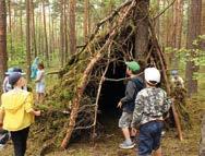PÓŁKOLONIE 7-12 l. 8-12 l. 7-12 l. Półkolonie Mini Survival 6-12 l. Dowiedz się jak zbudować szałas czy tratwę, jak poruszać się w terenie, wyznaczać strony świata, rozpoznać złą pogodę.