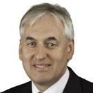 Jest absolwentką Wydziału Prawa i Administracji Uniwersytetu Gdańskiego oraz Stosunków Międzynarodowych na Akademii Marynarki Wojennej w Gdyni.