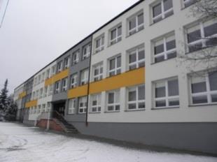 INFORMATOR ROK SZKOLNY 2018/2019 1. 731103 Mechanik precyzyjny 2. 742114 Monter mechatronik 3. 711603 Monter nawierzchni kolejowej 4. 722204 Ślusarz 1. 311909 Technik automatyk 2.