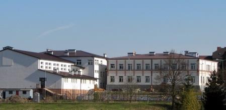 6. 741203 Elektromechanik pojazdów samochodowych 7. 514101 Fryzjer 8. 832201 Kierowca mechanik 9. 512001 Kucharz 10. 713201 Lakiernik 11. 723103 Mechanik pojazdów samochodowych 12.