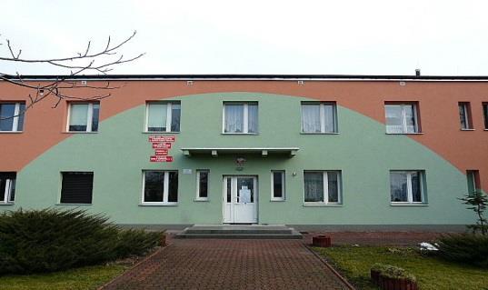 712905 Monter zabudowy i robót wykończeniowych w budownictwie 6. 711204 Murarz-tynkarz 7. 751204 Piekarz 8. 911205 Pracownik pomocniczy obsługi hotelowej 9. 722204 Ślusarz 4.