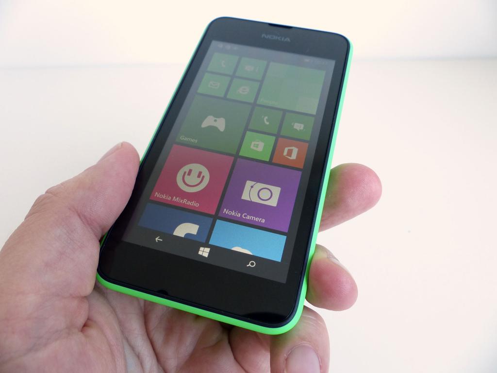 Nokia Lumia 530 cieszy oko oferując wykonanie rzadko spotykane w