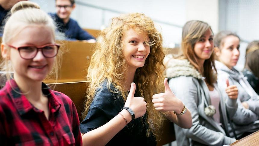 Poznaj Uczelnię, zostań Studentem Chcesz poznać zasady rekrutacyjne? Dowiedzieć się, jak wygląda nauka na WUM? Poznać studentów?