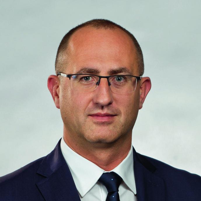 www.kd.pl www.kd.pl KOMENTARZ Banża budowlana w oli wiezyciela Banża budowlana ma do odzyskania od swoich dłużników blisko 400 mln zł. Najszybciej osną długi geneowane pzez nią samą.