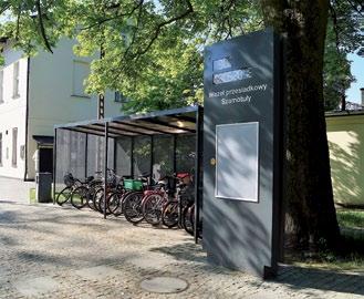 Integracja sieci dróg wojewódzkich przebudowa ulicy Gdyńskiej 53 mln zł Do końca 2023 roku powstanie: 55 zintegrowanych węzłów przesiadkowych, 63 parkingi