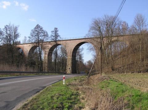 [3] fot. H. Kulągowska-Puzio Byszewo dumnie odsłania kościół Św.