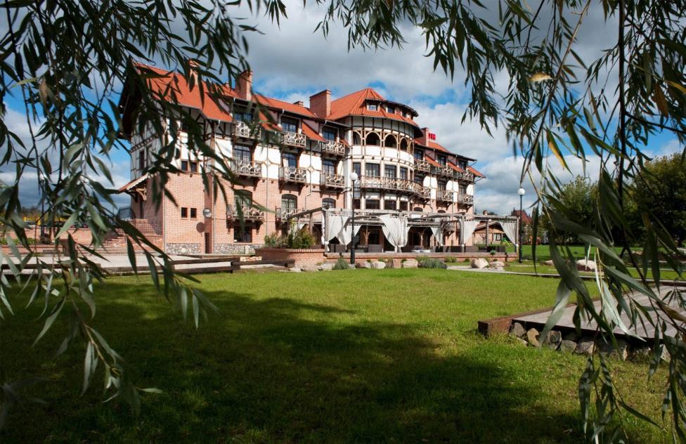 5 Informacje o hotelu Hotel Stary Tartak**** W momencie, gdy wszystkie pokoje w Hotelu Grand Tiffi zostaną zarezerwowane, Goście IX Kongresu Stolarki Polskiej będą mieli możliwość dokonania