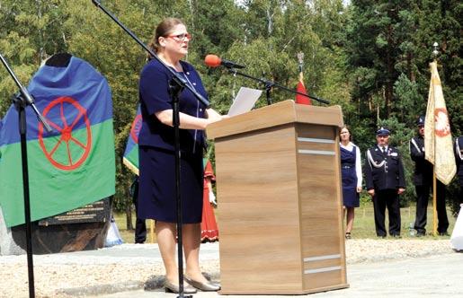 Monika Chełminiak Następnie przedstawiciele młodzieży wystosowali do zgromadzonych Apel Młodych w trzech językach: polskim, romskim oraz niemieckim, by nigdy więcej na całym świecie nie dokonywano