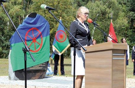 Teresa Karczmarek, Zastępca Dyrektora Departamentu Wyznań Religijnych oraz Mniejszości Narodowych i Etnicznych MSWiA odczytała list Ministra Spraw Wewnętrznych i Administracji Mariusza Błaszczaka.
