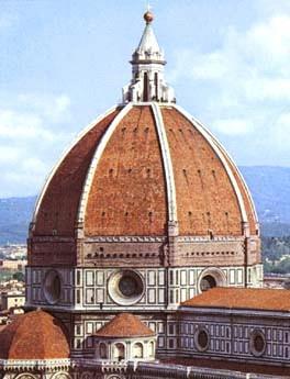 Dokonania Brunelleschiego należą do najwcześniejszego etapu architektury renesansowej, stąd niektóre używane przez niego elementy przynależą jeszcze do architektury średniowiecznej.