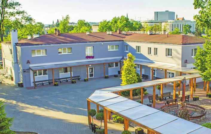 F Są osoby, które bez pomocy finansowej nie mogą podjąć nauki z powodu różnych sytuacji życiowych, ukończyć rozpoczętych studiów.