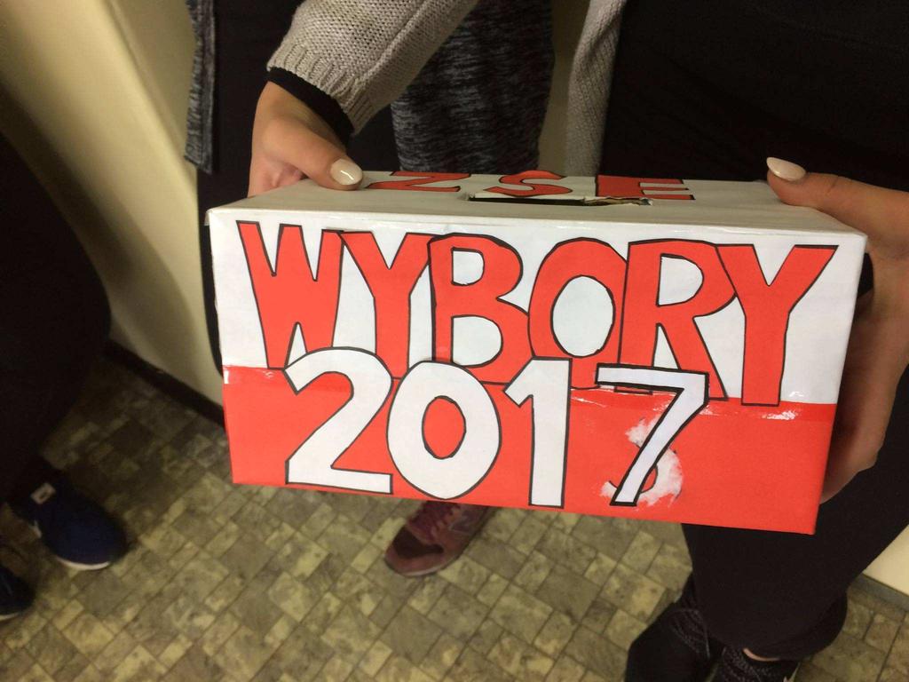Uczniowskiego. W wyborach brało 256 uczniów.