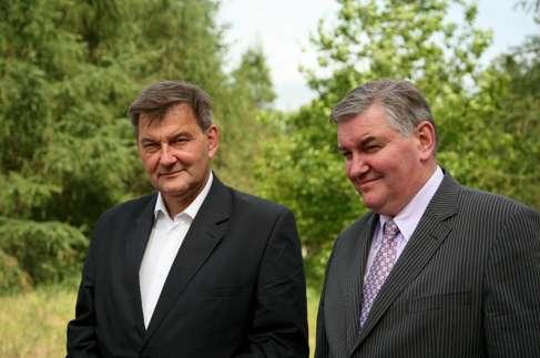 wykorzystywanie metod geodezyjnych do lokalizacji poszukiwanych zasobów.