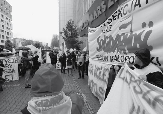 KOLEJARZ ISSN 1505 0998 małopolski BIULETYN REGIONALNEJ SEKCJI KOLEJARZY NSZZ Wybierz najlepszych NSZZ Solidarność jest w trakcie wyborów.