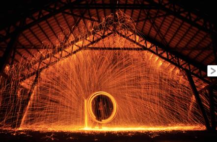 The lens in the Fire Projekt był prowadzony w 2013 roku przez