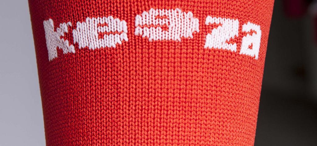 się doskonale podczas ćwiczeń jak i do noszenia na co dzień - elastyczny