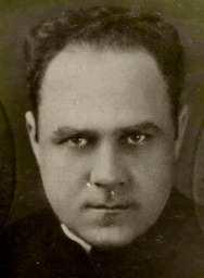 40 jako dziennikarz i korespondent "Kuriera Bostońskiego" 20. 18.07.1937 r. bp Wojciech Okoniewski mianował go pierwszym proboszczem portowym w Gdyni 21. Z 29/30.08.1939 r.