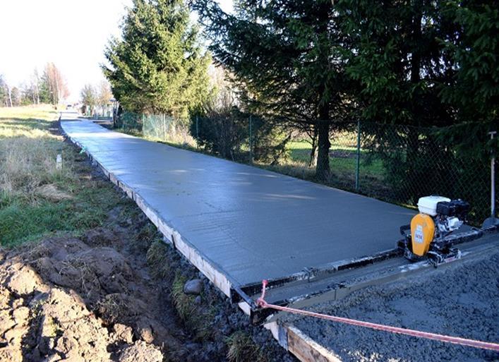 24. Wykonanie 265 m. drogi betonowej koło Kostrzewy w Libuszy za kwotę 56 990 zł. 25. Wykonanie ok. 305 m. drogi betonowej Podlesie w Libuszy za kwotę 74 010,00 zł. 26. Remont nawierzchni kruszywem kamiennym na drodze gminnej Kamieniec w Binarowej za kwotę 45 000 zł.
