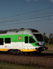 DŁUGOŚĆ POJAZDU ZE SPRZĘGAMI: 74 278 MM TOTAL LENGTH WITH COUPLINGS: 74 278 MM HAMULEC EKSPLOATACYJNY: ODDZIAŁUJĄCY NA OSIE NAPĘDOWE, STEROWANY MIKROPROCESOROWO, ELEKTRODYNAMICZNY HAMULEC ODZYSKOWY,