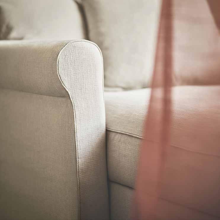 MATERIAŁY PRASOWE IKEA / MARZEC 2018 / 11 PH149687 Głębokie siedziska, a także poduszki oparcia, które układasz jak tylko
