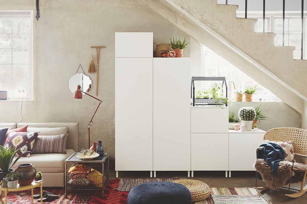 MATERIAŁY PRASOWE IKEA / MARZEC 2018 / 45 PH149487 System PLATSA jest tak praktyczny, że można go postawić pod schodami, maksymalnie