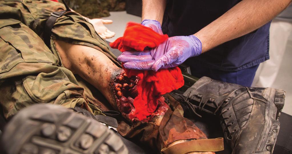 Szkolenia w Pracowni Combat Medical First Responder (CMFR) Pięciodniowy, podstawowy kurs udzielania pomocy medycznej w warunkach taktycznych. Program oparto na wytycznych amerykańskiego komitetu TCCC.
